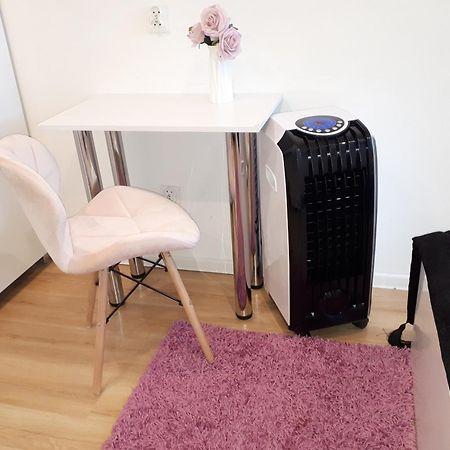 Apartamenty Centrum Panoramiczna Mala Dwojka Swan Labedz Promenada Klimatyzacja Lodowa Кельце Экстерьер фото