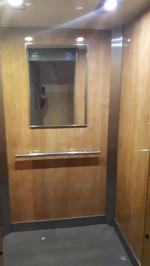 Apartamenty Centrum Panoramiczna Mala Dwojka Swan Labedz Promenada Klimatyzacja Lodowa Кельце Экстерьер фото
